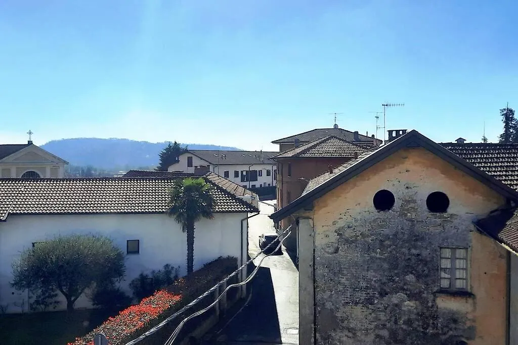 Lago Maggiore, Leggiuno, Ampio Appartamento Itálie